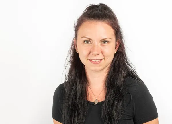 Portrait von Jenny Jelenkovic, Praxisassistentin Chiropraktik St. Gallen